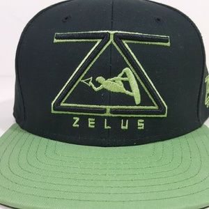 Zelus Ski Hat Snap back Trucker Black One Size